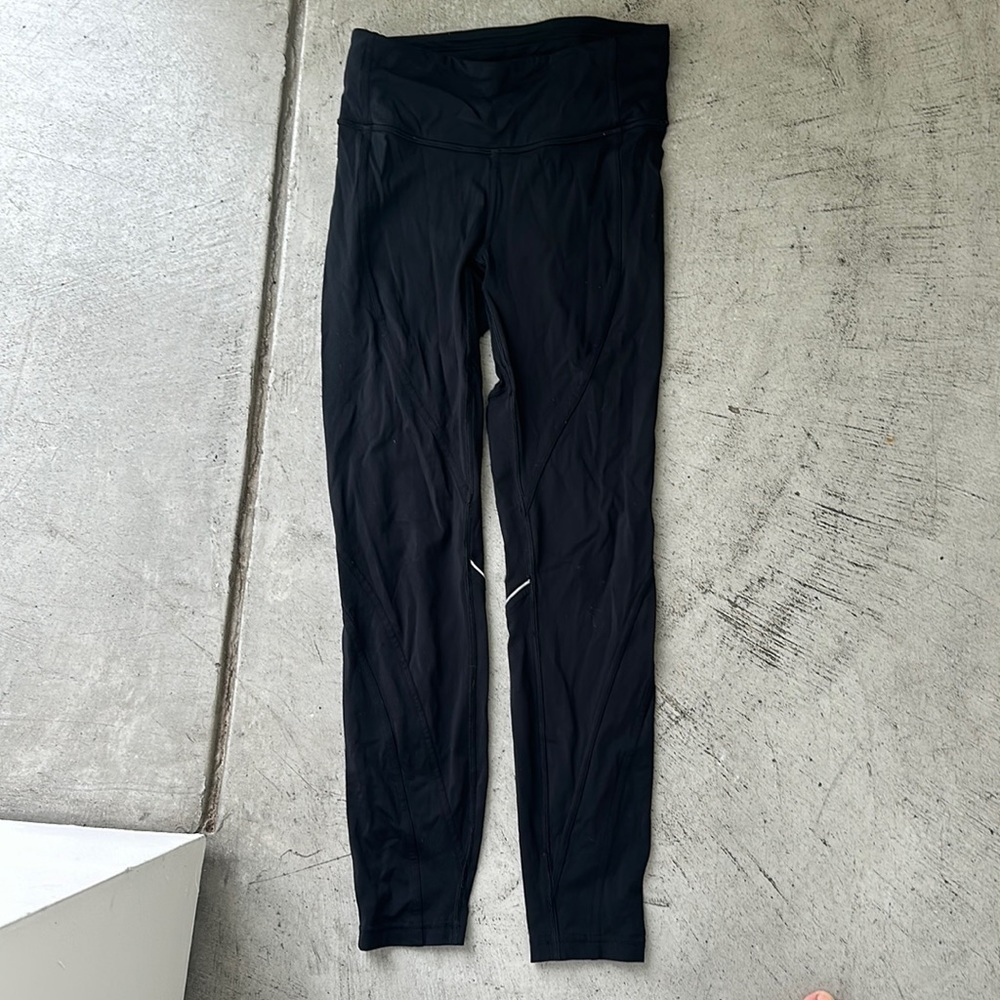 Black lululemon leggings